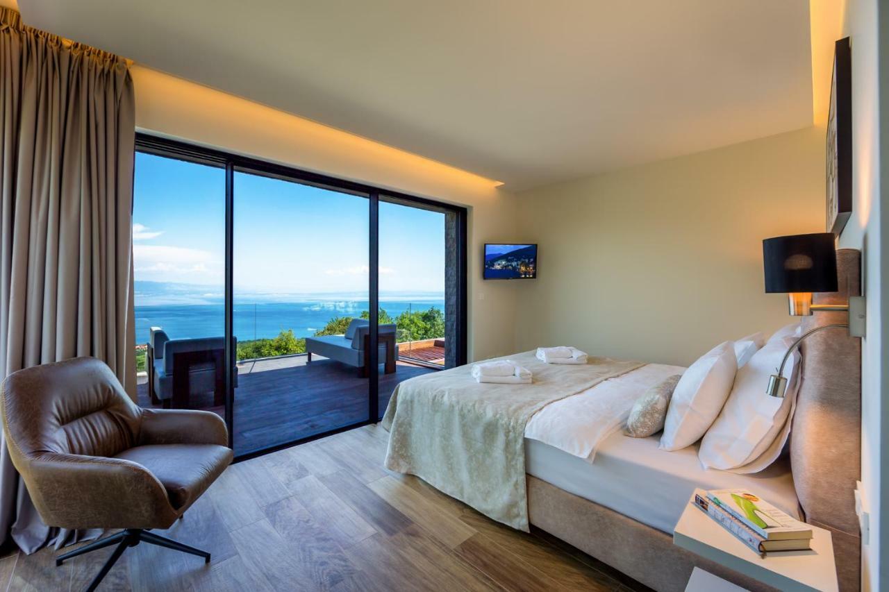 Villa Altavista - Seaview & Relax With Heated Pool & Minigolf Опатія Екстер'єр фото