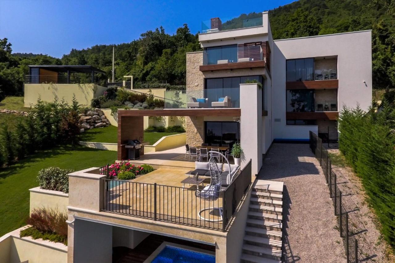 Villa Altavista - Seaview & Relax With Heated Pool & Minigolf Опатія Екстер'єр фото