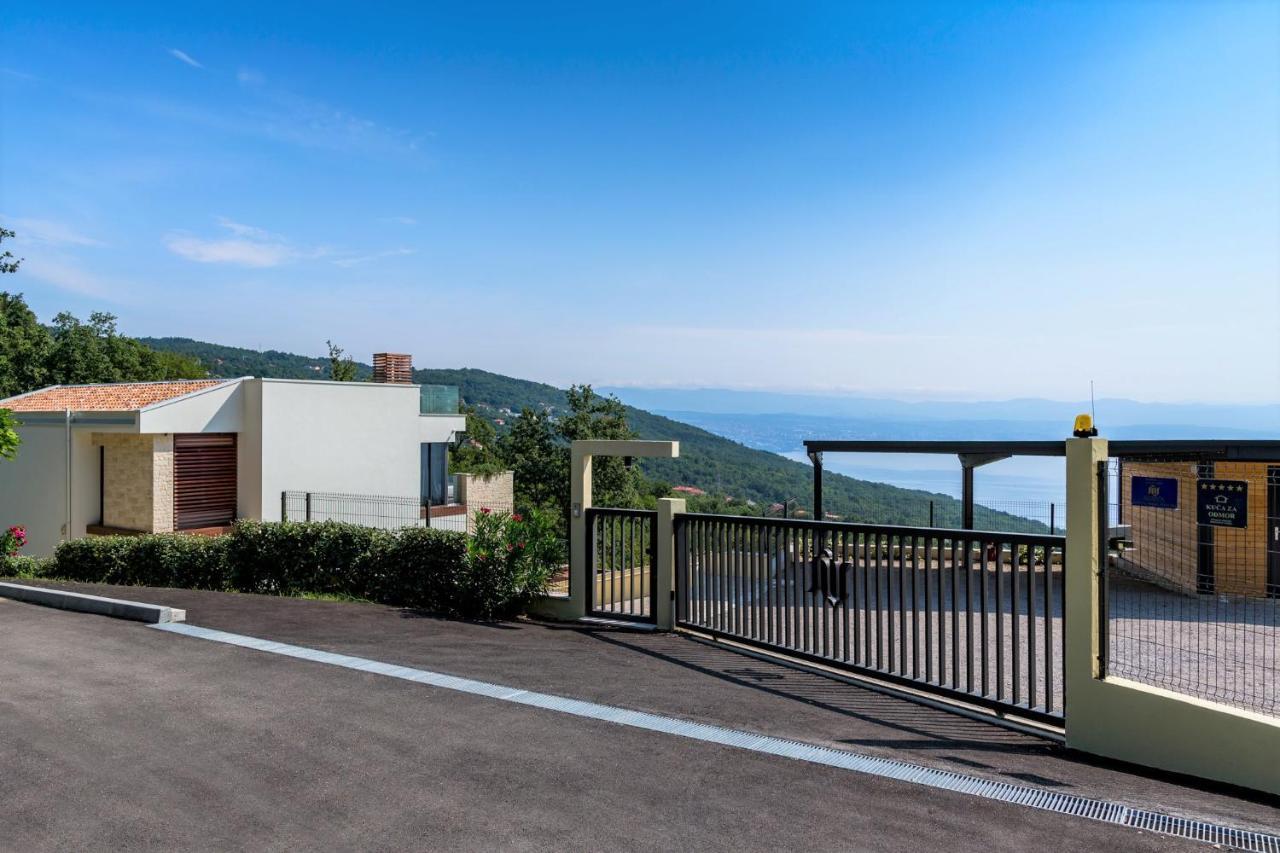 Villa Altavista - Seaview & Relax With Heated Pool & Minigolf Опатія Екстер'єр фото